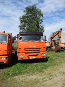 Грузовой самосвал КАМАЗ 65115-50 Регистрационный знак: Е981АЕ198 VIN: XTC651155K1403113